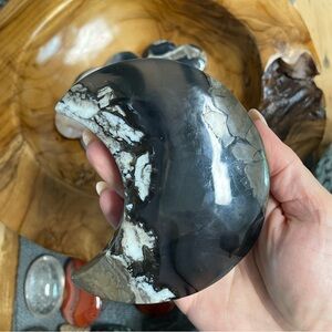 UV reactive volcano, agate polished crystal moon